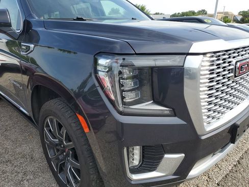 Used 2023 GMC Yukon XL Denali AWD/4WD image 2