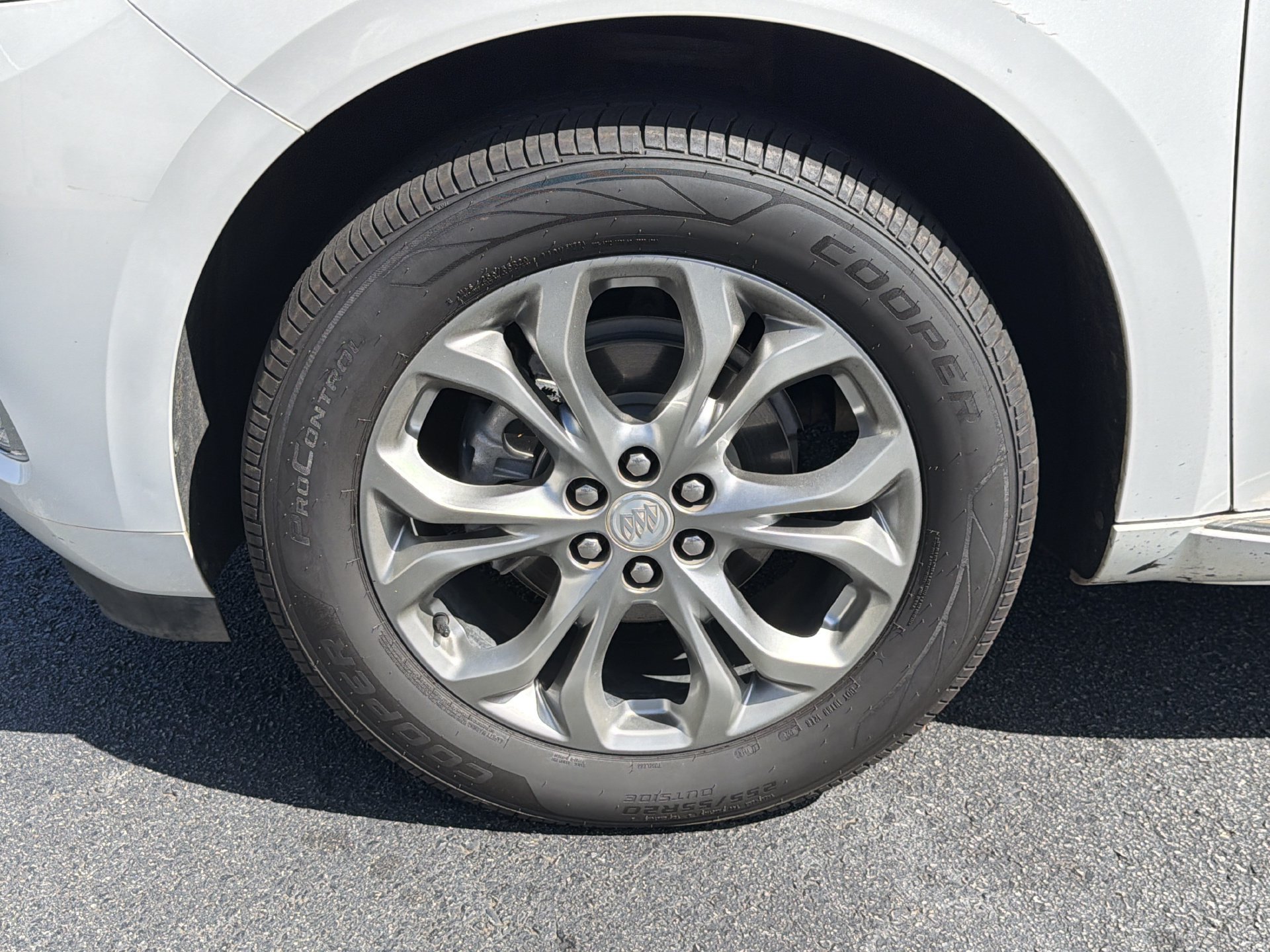 Used 2021 Buick Enclave Avenir w/ LPO, Hit The Road Package FWD image 23