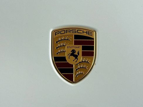 Certified 2025 Porsche Macan Electric RWD image 28