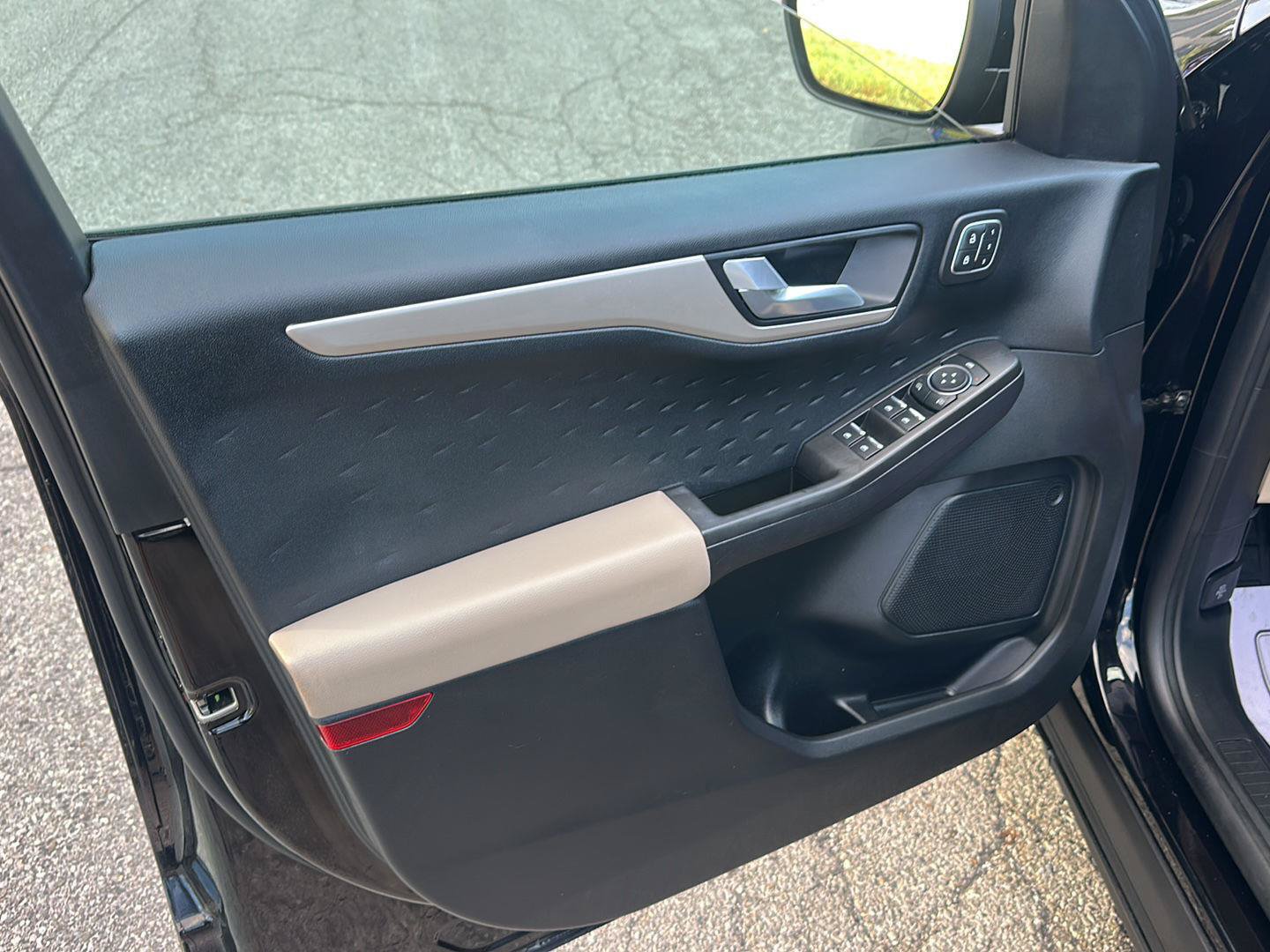 Used 2020 Ford Escape SEL AWD/4WD image 21
