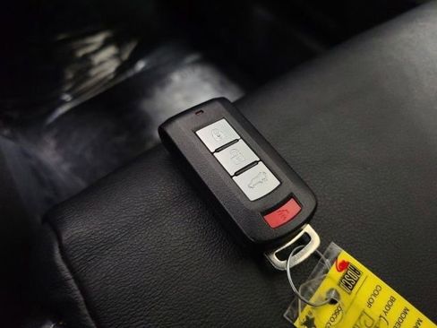 Used 2024 Mitsubishi Eclipse Cross SEL AWD/4WD image 34