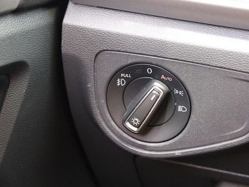 Used 2019 Volkswagen Atlas SE w/ Towing Package FWD image 22