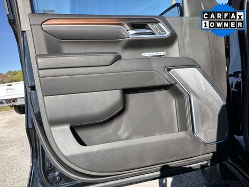 Certified 2024 GMC Sierra 1500 Denali image 22