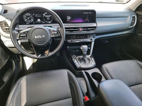 Used 2024 Kia Seltos EX image 33