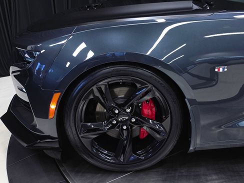 Used 2020 Chevrolet Camaro SS RWD image 44