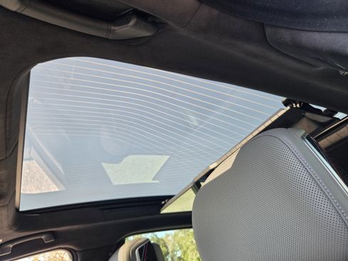 Used 2024 BMW 760i xDrive w/ Executive Package image 20