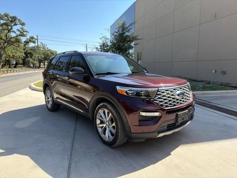Used 2022 Ford Explorer Platinum w/ Premium Technology Package AWD/4WD image 6