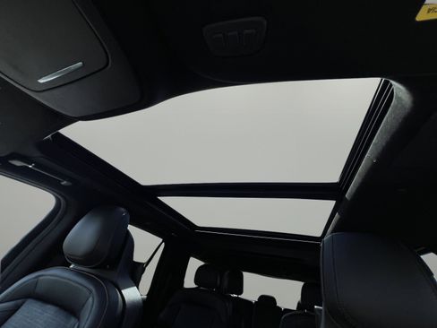 Used 2025 Lincoln Navigator Black Label image 16