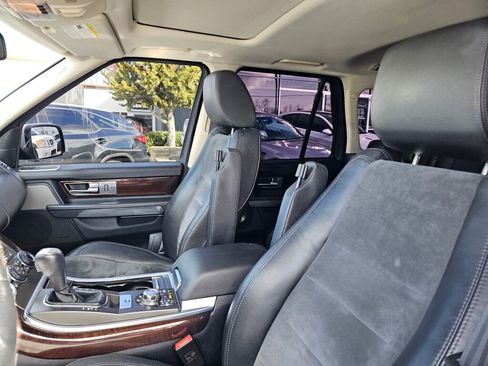 Used 2011 Land Rover Range Rover Sport HSE image 20
