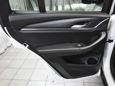 Used 2024 BMW X3 xDrive30i image 11