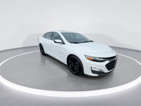 Used 2023 Chevrolet Malibu LT image 2