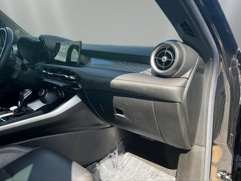 Used 2024 Alfa Romeo Tonale Ti w/ Premium Interior Package AWD/4WD image 25