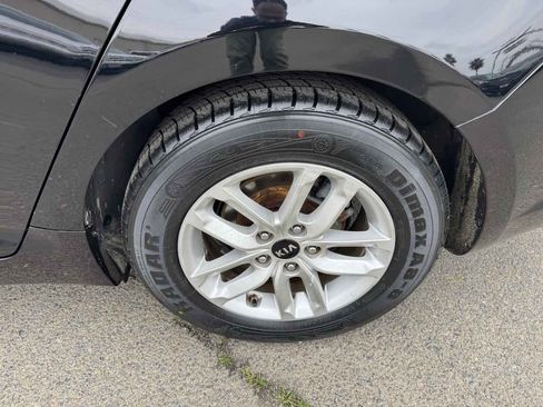 Used 2011 Kia Optima LX w/ Convenience Pkg image 30