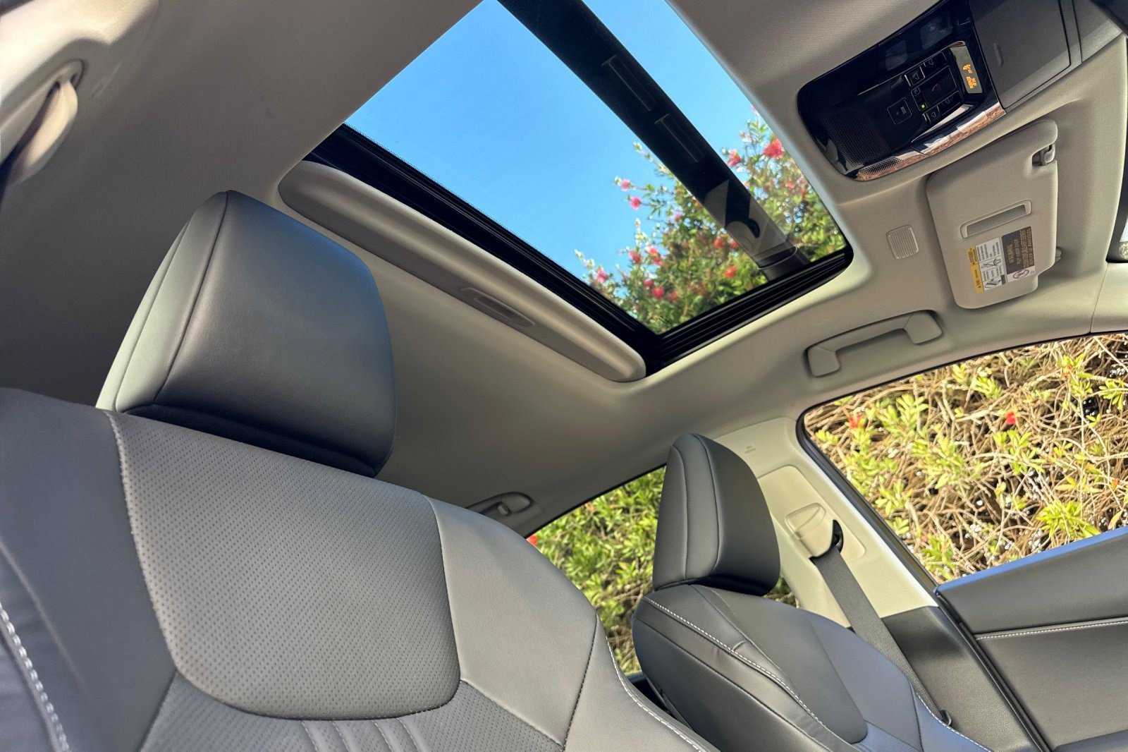 Certified 2025 Lexus NX 250 FWD image 25