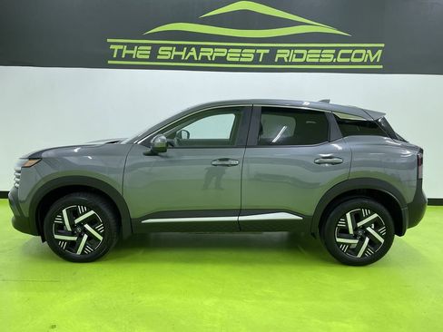 Used 2025 Nissan Kicks SV image 6