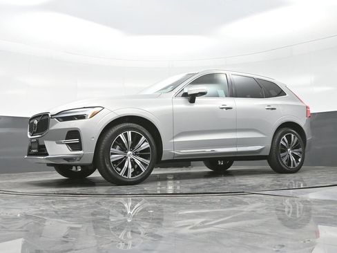 Used 2023 Volvo XC60 B5 Plus w/ Climate Package image 19
