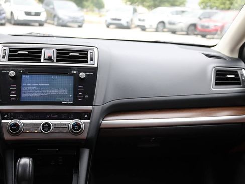 Used 2017 Subaru Outback 3.6R Touring AWD/4WD image 24