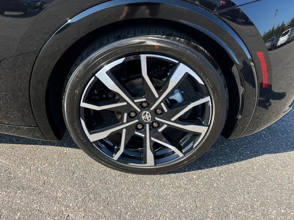 New 2027 Toyota Prius Plug-In Hybrid FWD image 19