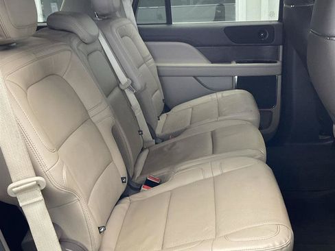 Used 2023 Lincoln Navigator Reserve AWD/4WD image 14