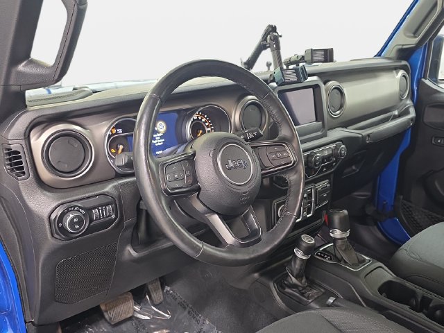 Used 2020 Jeep Gladiator Sport w/ Quick Order Package 24S AWD/4WD image 16