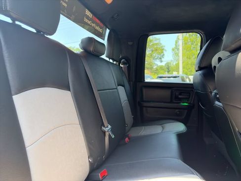 Used 2017 RAM 1500 Express w/ Black Ram 1500 Express Group AWD/4WD image 6
