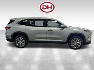 Used 2025 Buick Enclave Preferred AWD/4WD video 2