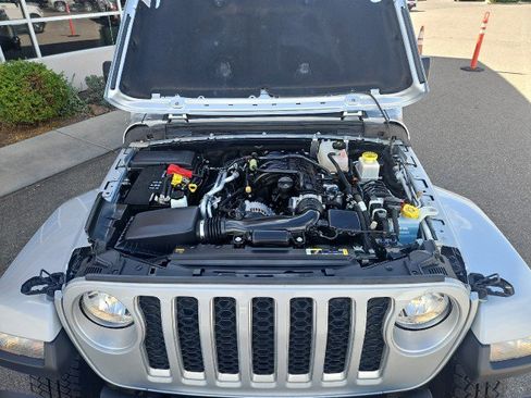 Used 2022 Jeep Gladiator Overland w/ Popular Equipment Package image 27