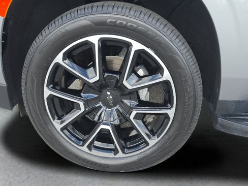 Used 2023 Chevrolet Tahoe RST w/ Luxury Package AWD/4WD image 12