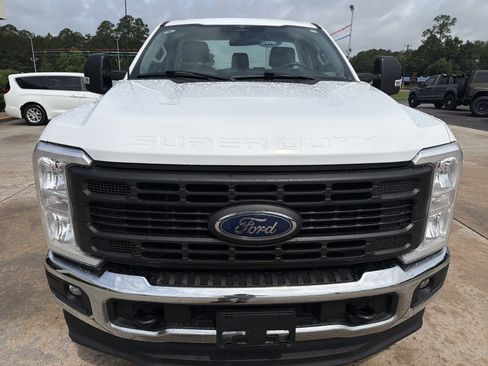 Used 2023 Ford F250 XL w/ XL Chrome Package AWD/4WD image 3