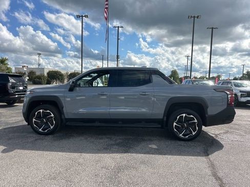 New 2026 Chevrolet Silverado EV LT image 6