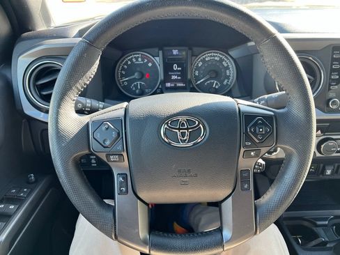 Used 2023 Toyota Tacoma TRD Off-Road w/ Advanced Technology Package AWD/4WD image 16