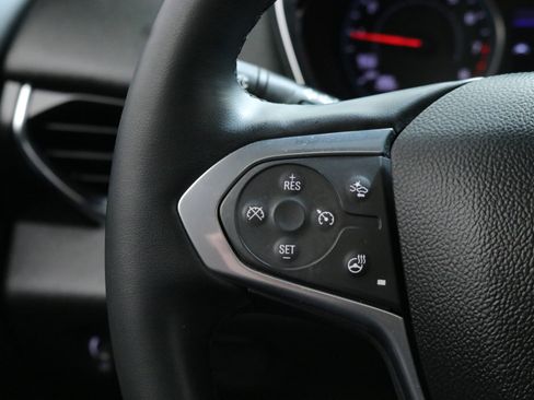 Used 2023 Chevrolet Traverse RS image 13