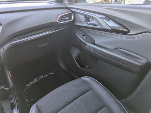 Used 2021 Chevrolet TrailBlazer RS w/ Technology Package image 10