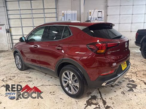 Used 2022 Buick Encore GX Essence w/ Experience Buick Package image 7