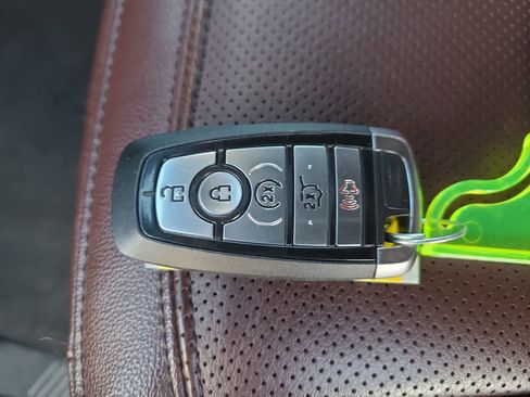 Used 2024 Ford Expedition Limited image 28