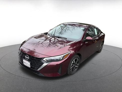 Used 2025 Nissan Sentra SV image 7