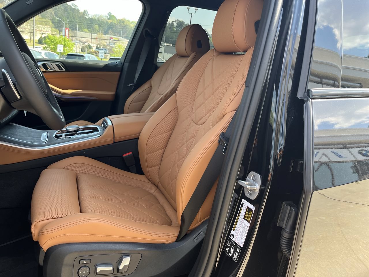 Used 2026 BMW X5 xDrive40i w/ M Sport Package AWD/4WD image 14
