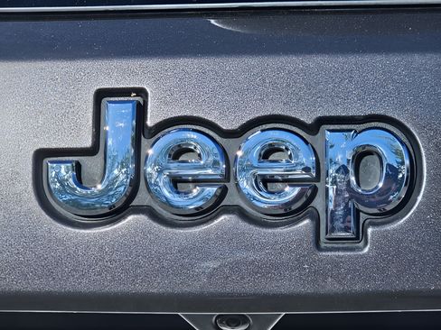 Used 2021 Jeep Grand Cherokee Limited w/ Trailer Tow Group IV AWD/4WD image 33