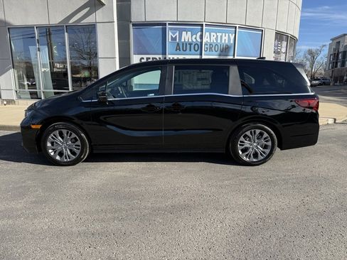 Used 2026 Honda Odyssey Touring image 9