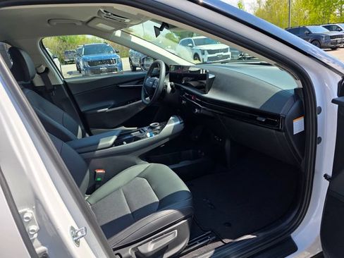 New 2026 Kia EV6 Wind AWD/4WD image 10