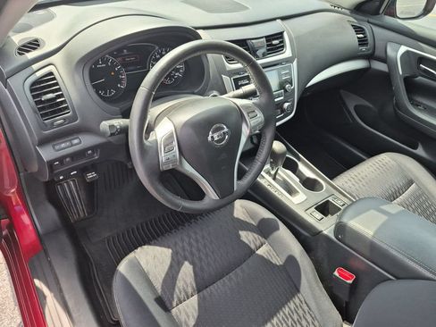 Used 2017 Nissan Altima 2.5 SV w/ Convenience Package FWD image 10