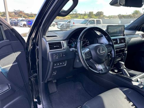 Used 2022 Lexus GX 460 Premium w/ Accessory Package image 13