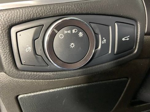 Used 2018 Ford Edge Titanium AWD/4WD image 29