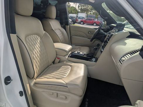 Used 2024 INFINITI QX80 Sensory w/ Cargo Package AWD/4WD image 16