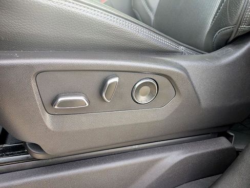 Used 2024 GMC Sierra 1500 Denali w/ Technology Package image 12