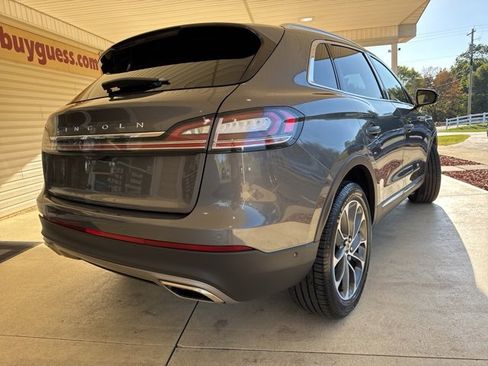 Used 2022 Lincoln Nautilus Reserve w/ Equipment Group 201A image 8