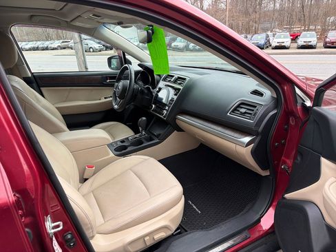 Used 2018 Subaru Outback 2.5i Limited AWD/4WD image 12
