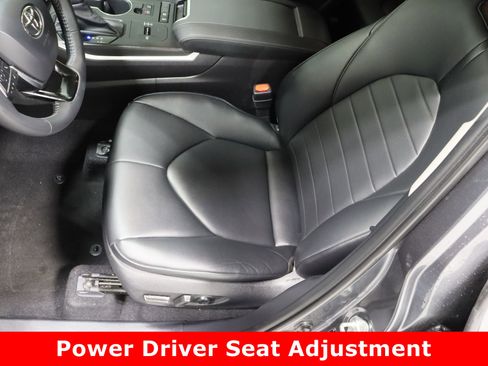 Used 2020 Toyota Highlander XLE image 15