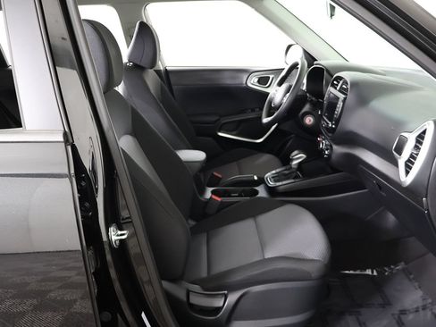 Certified 2025 Kia Soul LX FWD image 29