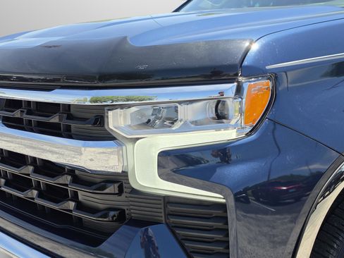 Used 2022 Chevrolet Silverado 1500 LT image 38